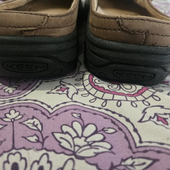 Keen Brown Mary Jane Flats - Picture 5 of 12